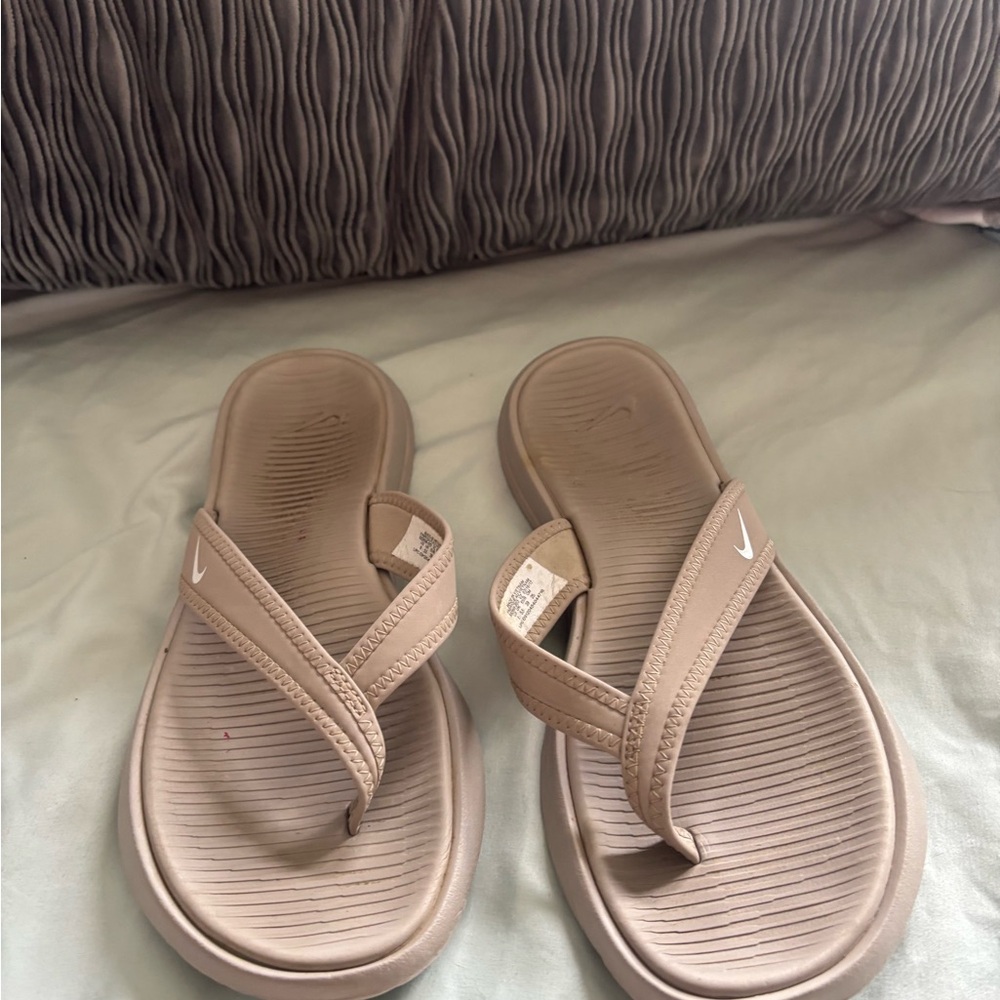 Nike Tan Sandals Minimalist Design